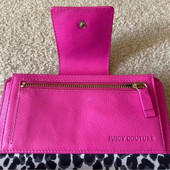 Juicy Couture Hot Pink Wallet - Picture 9 of 15